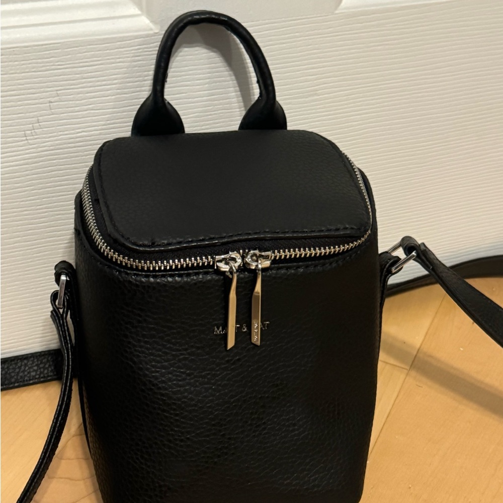 Matt & Nat Micro Bag - Like New